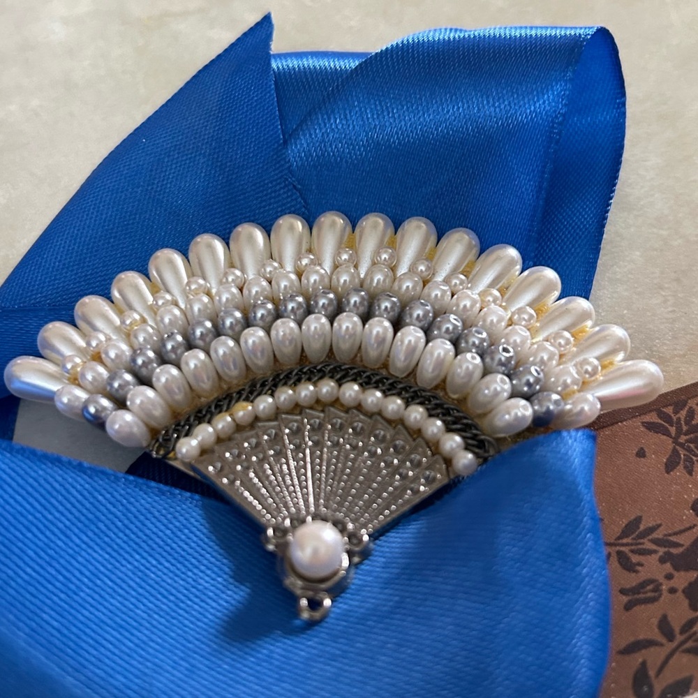 Vintage Faux Pearl Fan Hair Barrette